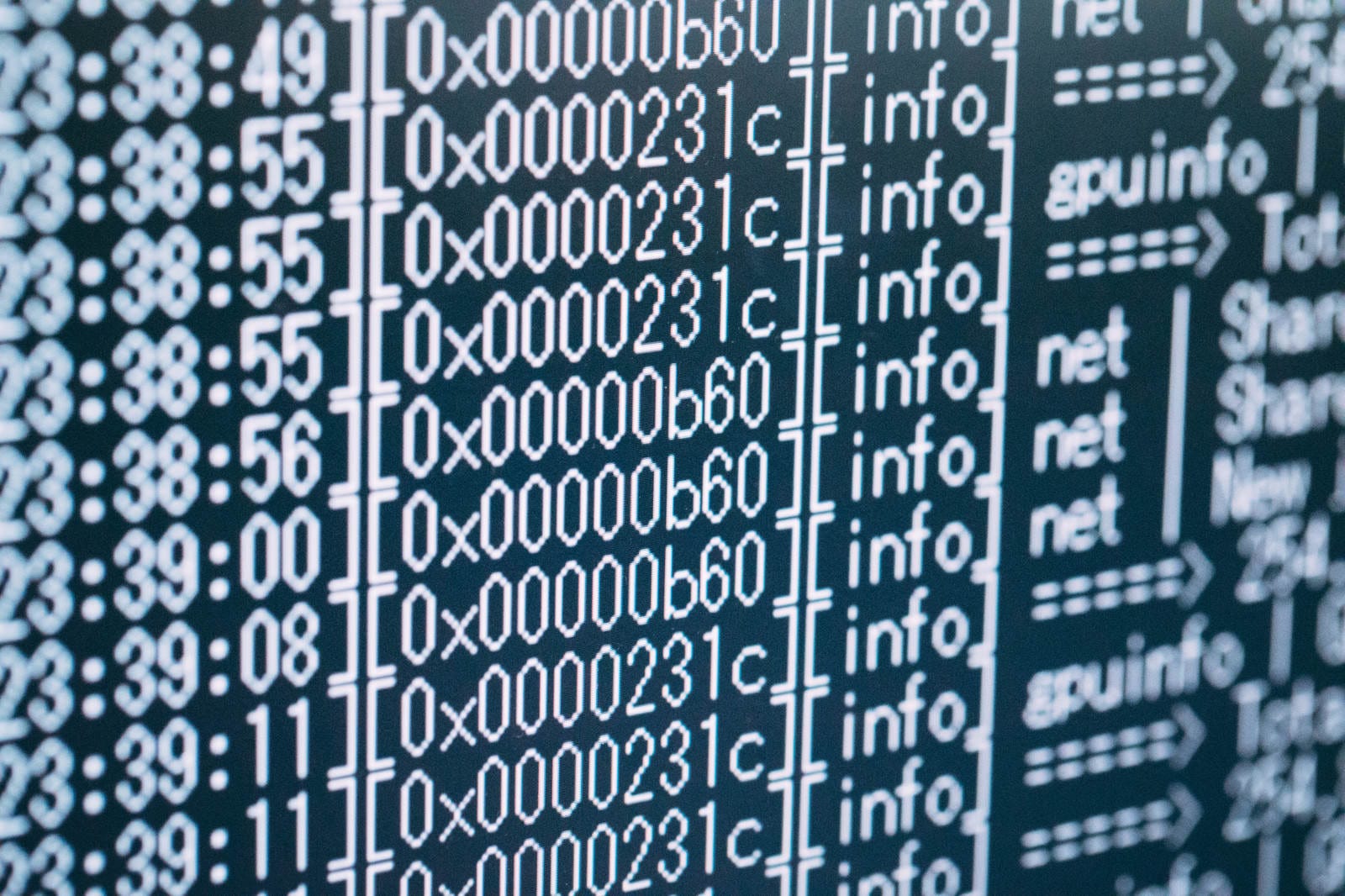 固定IPはIPアドレスだけでいい？設定に必要な情報を現場目線で完全解説